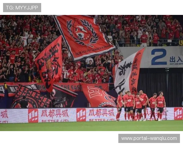 海港蓉城亚冠轮换阵容引发反思 中超球队需合理平衡多线作战压力 海港蓉城亚冠轮换阵容引发反思 中超球队需合理平衡多线作战压力